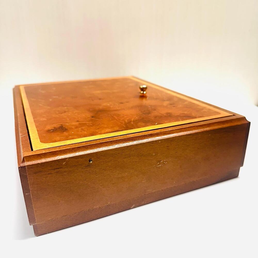 Vintage Wood Game Box Storage Organizer - Picture 4 of 13